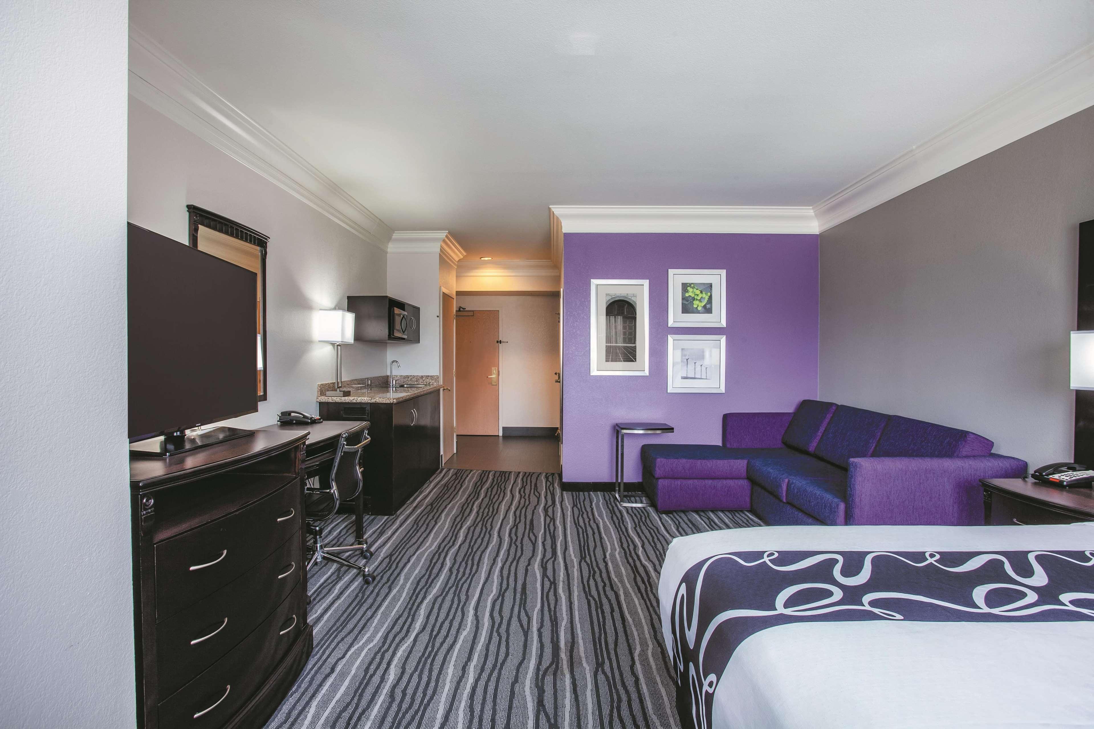La Quinta By Wyndham Dublin - Pleasanton Hotel Exterior photo